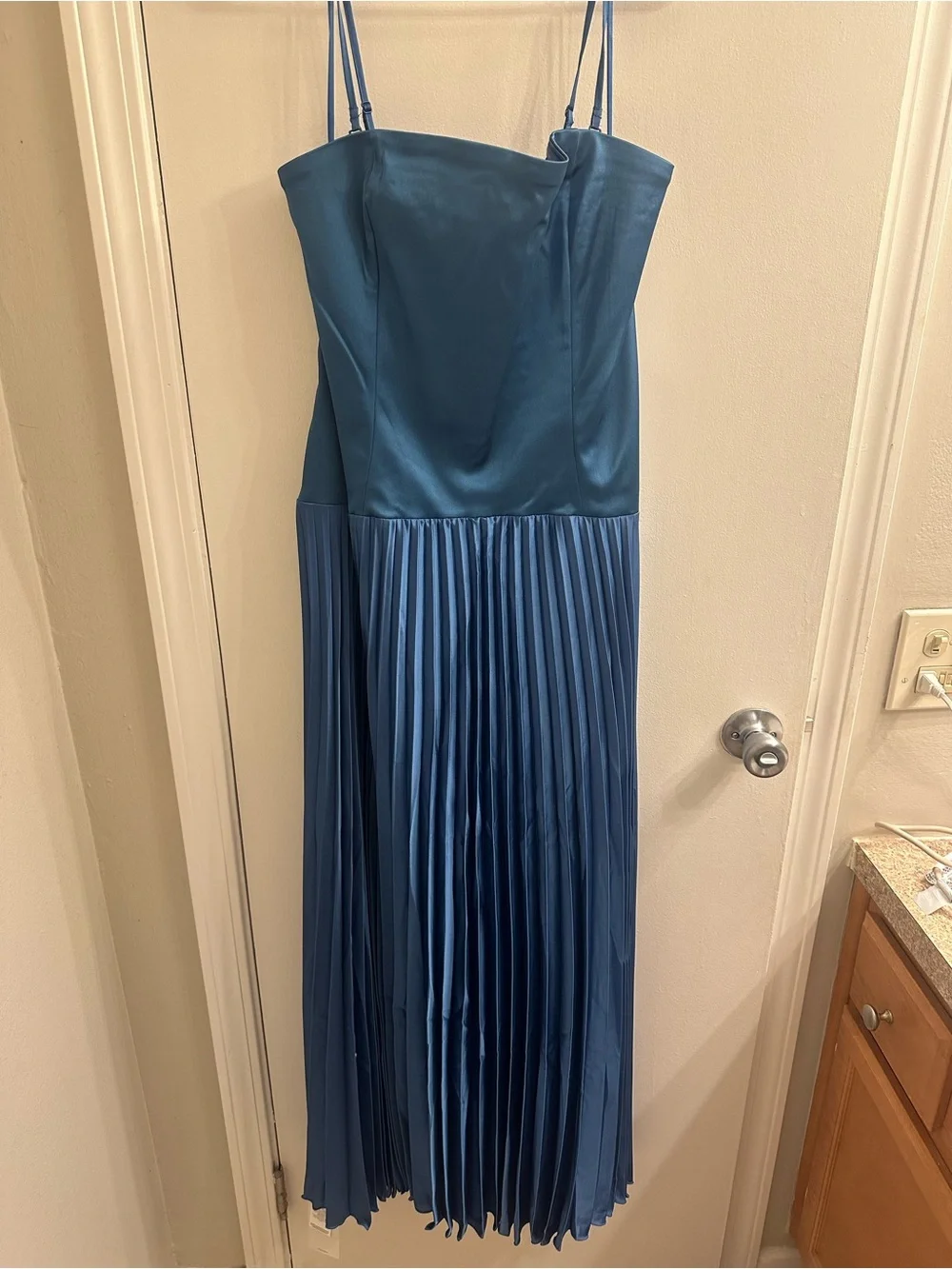 Abercrombie & Fitch strapless satin